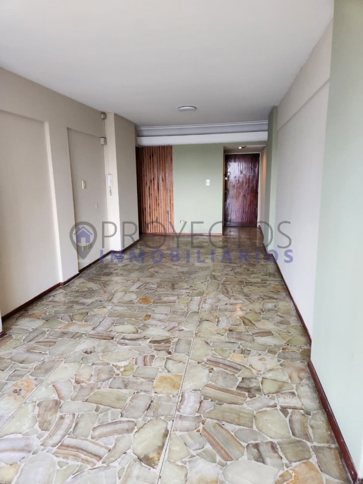 5 ambientes en alquiler al frente sobre Av. Rivadavia 13.900 - Ramos Mejia