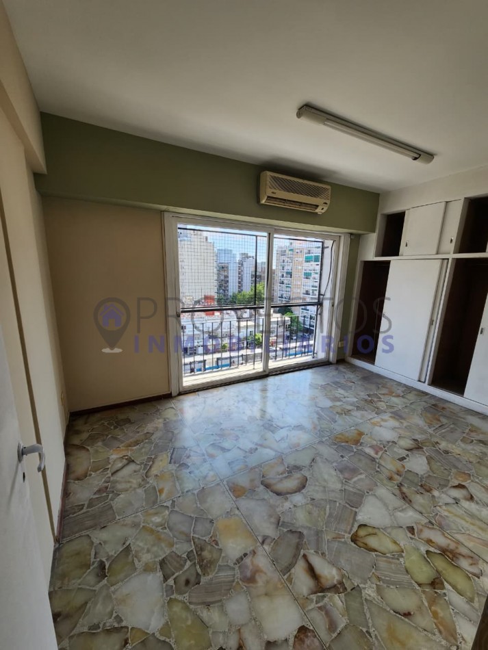 5 ambientes en alquiler al frente sobre Av. Rivadavia 13.900 - Ramos Mejia